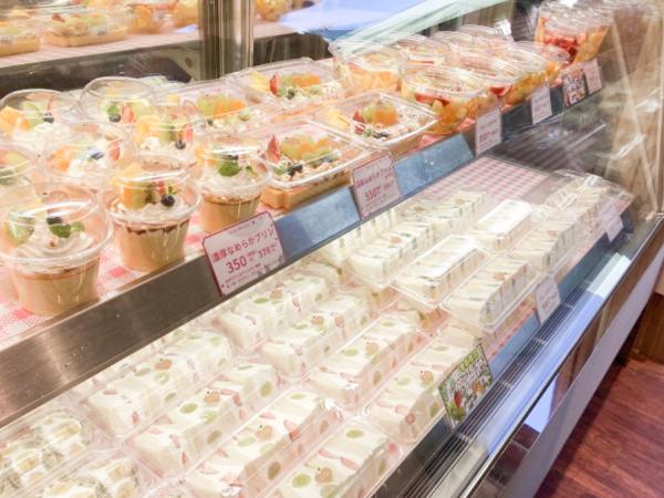 カットフルーツの売り場【小平店】