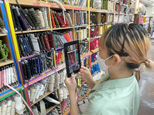 1階～3階のフロアをまたいでのご案内も