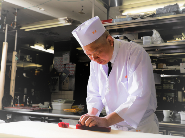 【安心・安全の京王グループ】自然や歴史を感じる暮らし、始めませんか?調理経験者募集!支度料10万円&引っ越し実費補助金あり◎WEB面接も可