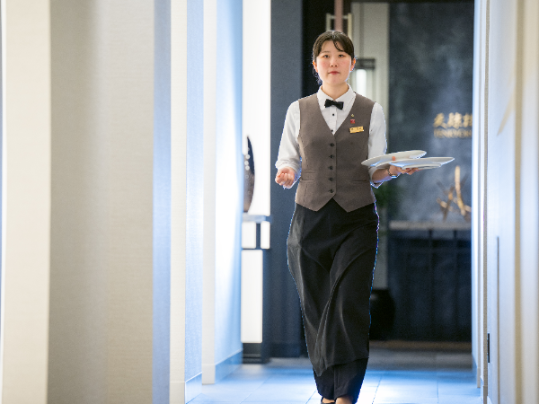 【安心・安全の京王グループ】自然や歴史を感じる暮らし、始めませんか？未経験OKの正社員募集！支度料10万円＆引っ越し実費補助金あり◎WEB面接も可