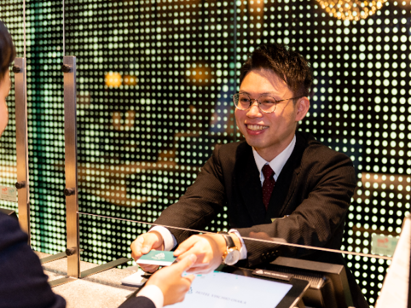 【ホテルヴィスキオ大阪】大阪駅徒歩5分／勤務日の希望考慮可能　【アルバイト・パート／】