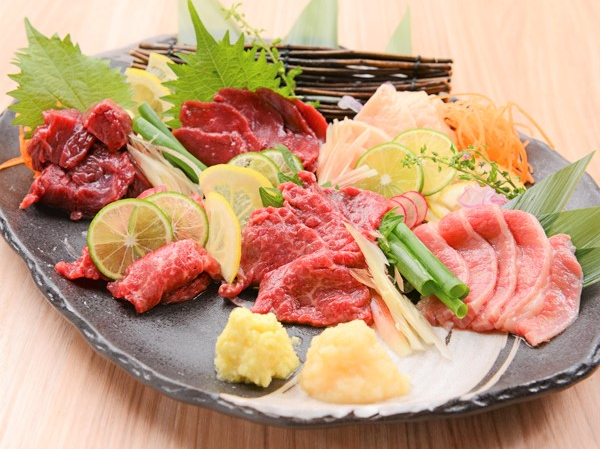 【宮古島の中心地に2026年4月オープンするしゃぶしゃぶ・肉割烹 にく久】料理長募集★月給35万円以上★入社祝い金６万円★週休2日(月8～9日)★ボーナス年3回・昇給査定年2回★１R寮完備（1か月間無料）