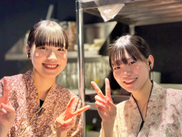 【アルバイト／ホール】未経験歓迎！シフト自由／週1日4h～O K／髪色自由／車通勤可／まかない付き／大学生多数在籍／昇給あり／まちなかエリア