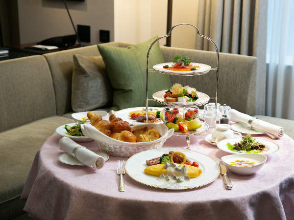 【急募】横浜駅前のシェラトンホテル「ルームサービススタッフ」募集