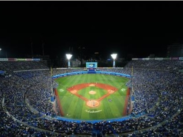 【プロ野球・2026シーズン】横浜スタジアム特別個室「NISSAN STAR SUITES」での飲食サービススタッフ大募集(食事付)!