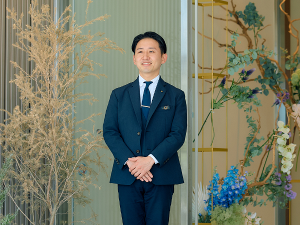 根っからのサプライズ好き。兄に勧められて、ウエディング業界へ