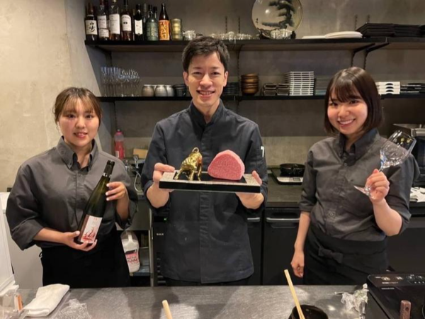 【正社員:キッチンスタッフ】独立支援制度あり/未経験OK/住宅手当あり/賞与年2回/業績によるインセンティブあり/駅近!湯島駅より徒歩1分以内/髪型・髪色自由/ネイル自由/社割あり/転居を伴う転勤なし/禁煙店舗