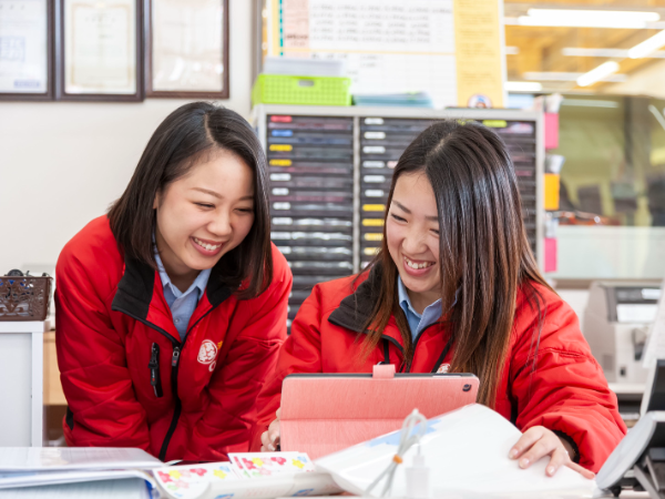 まずは先輩社員と一緒に。安心のお世話係制度