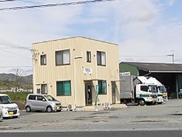 姫路_◎電話対応・伝票処理・請求書作成。物流の流れを支える事務◎パソコンが使えればOK。未経験から始める物流事務◎事務仕事で生活も安定。家庭との両立も叶う職場◎定年65歳長く働けます◎賞与年2回・週休2日・手当充実