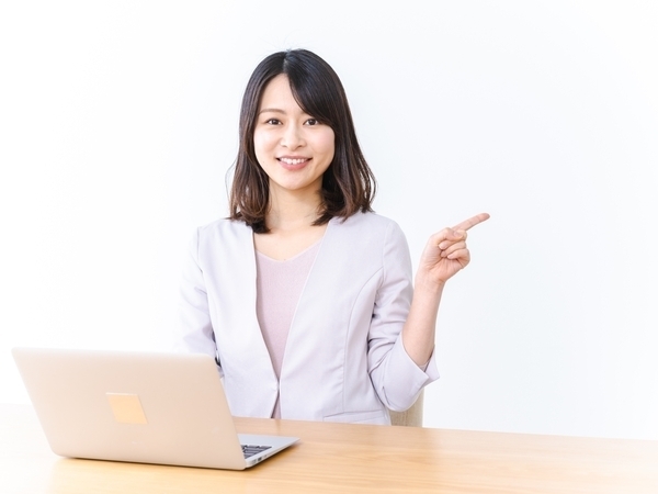 1503鳥栖_◎電話対応・伝票整理・請求補助。物流の流れを支える事務パート◎事務デビューは物流業界で。パソコンが使えれば大丈夫◎あなたのペースで働けます◎賞与年2回・週休2日・手当充実