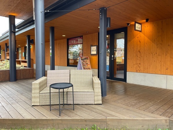 【アルバイト・パート/接客スタッフ：手打ちそば さくらの定食 ブランチ月寒店】人気YouTubeでも特集される人気そば店★≪土日祝は時給UPの特典付きの好待遇≫カフェやスイーツ店が立ち並ぶブランチ月寒内のお店！主婦（夫）大歓迎◎14日ごとのシフト作成で予定が立てやすいと学生さんにも人気！［未経験OK・短時間OK］