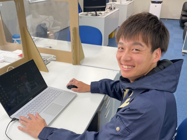 【正社員/今までの経験が活かせる!】総務経理◆管理者/残業少なめ/賞与年2回/服装・髪型自由 /マイカー通勤OK/転勤なし/奈良県シェアトップクラスの安定企業!