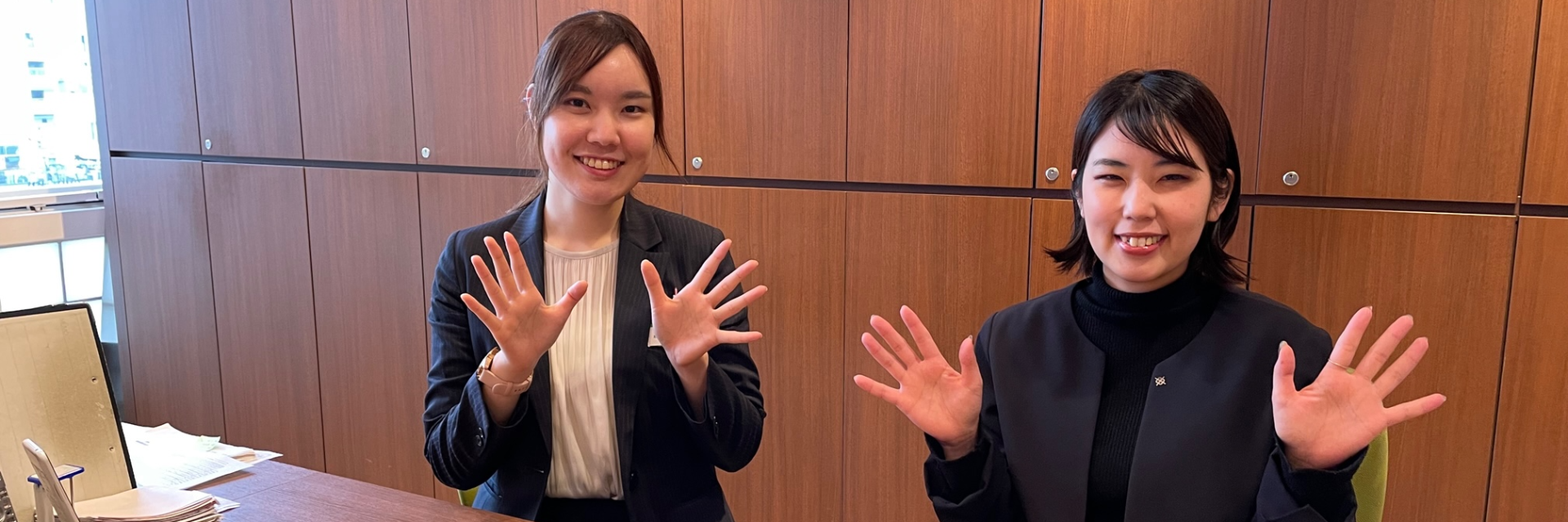 株式会社十字屋