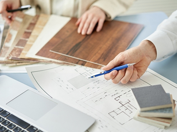 【正社員/設計スタッフ：札幌営業所】インテリアに興味のある方なら未経験も歓迎します◎「性能×デザイン」にこだわったお家を設計・提案♪あなたのアイディアが最高のお家へのヒントに◎完全週休2日制・賞与年2回・昇給あり→職場環境もばっちり！インテリア系の資格をお持ちの方は優遇します!!