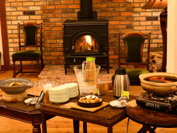 宿泊者限定ナイトラウンジ｜人生経験を活かす接客