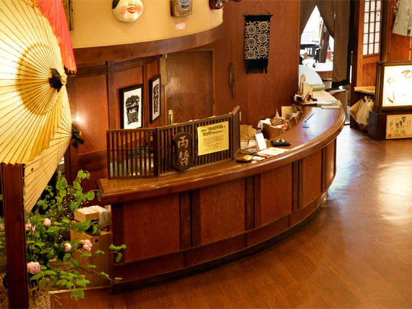 設備管理（ボイラー中心）／温泉旅館常駐／夜勤なし／札幌市内・寮あり