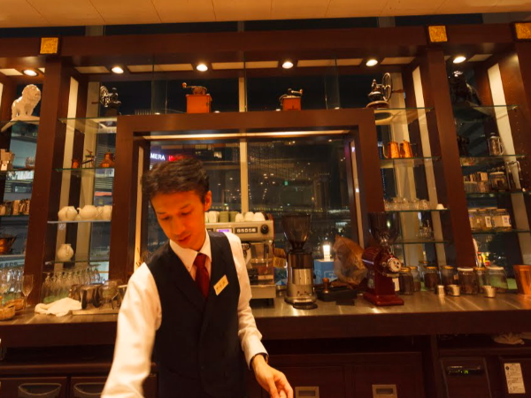 【正社員】高級喫茶店『珈琲茶館 集 』のパティシエ社員(赤坂見附駅徒歩1分)◆月給25万円以上/各種手当充実/賞与年2回/昇給随時および年2回/食事付き(店内商品一品無料)/珈琲・紅茶セミナーなど教育体制充実/早期キャリアアップも可能/40代、50代活躍中!