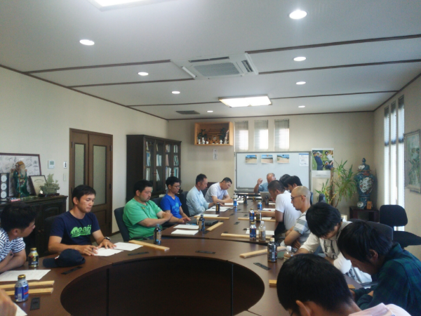 研修制度を充実させ、人間性を重視した採用を行っています。