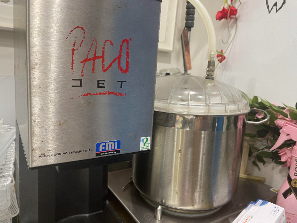 高度な調理器具の数々