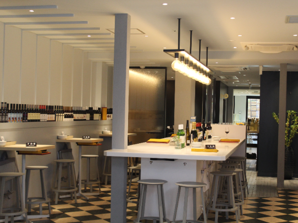 ワインと料理をリーズナブルに味わえる、ワインレストラン『徳蔵』