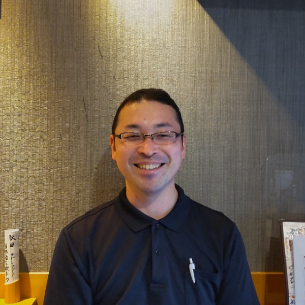 海鮮立飲み　サ嘉ダチ　料理長兼店長/畠中　裕史