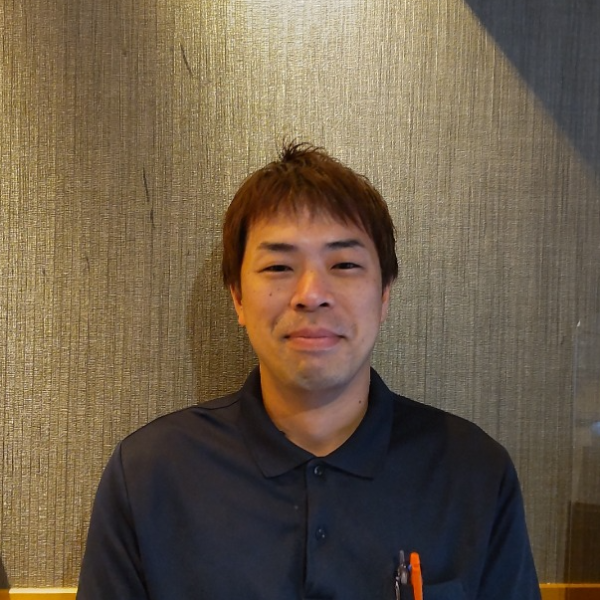 海鮮立飲み　サ嘉ダチ　キッチン/青木　健生