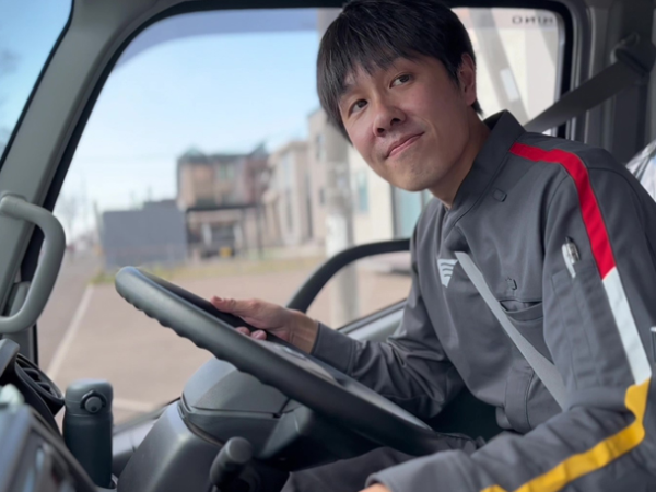 【正社員/小型タンクローリードライバー(未経験OK):手稲センター】お休み重視の方必見!≪残業なし≫≪年間休日125日(計画有給5日含)≫年末年始や大型連休などまとまったお休みもあり◎中型免許は会社負担で働きながら取得可能◎入社祝い金20万円あり★イデミツの特約店だから業績安定で安心勤務!引っ越し費用全額補助あり→釧路・北見・網走など採用実績あり◎