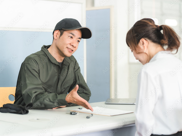 【正社員/フロント受付STAFF：オートケアセンターATA友部店】無資格・未経験OKの事務スタッフ!!ガソリン値引きの社割や入社祝い金10万円など、豪華待遇が目白押し◎車通勤OK！火曜定休＆4週8休でプライベート時間もしっかり確保♪