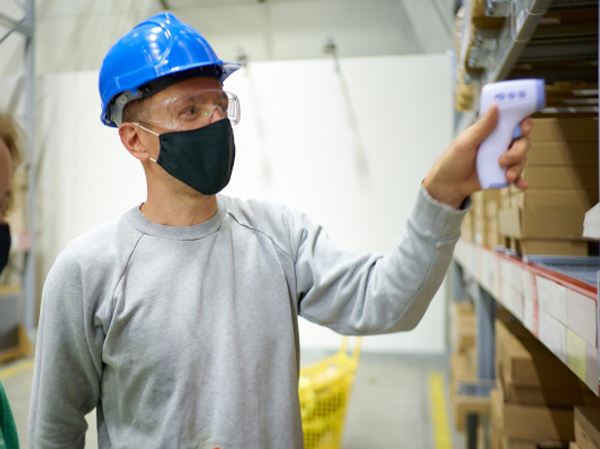 【正社員/検品作業員：アイックス管理株式会社】作業は基本2つ！⇒バーコードを読み取って指定場所に戻すだけ♪南郷13丁目・福住駅からの送迎あり◎残業ほぼなし＆接客ゼロのコツモクワーク！［月給17万円以上］［お休みしっかり］ガソリン値引きや飲食店割引の特典多数★無資格・未経験OK！今なら入社祝い金5万円を全員に支給！