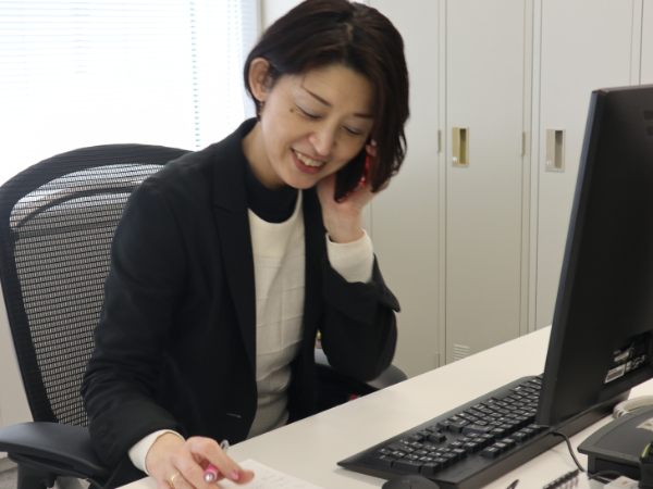 【営業職/正社員】●SES営業未経験者歓迎! ●スキルアップ・スキルチェンジを応援! ●年間休日120日以上 ●充実の福利厚生 ●万全の教育体制と研修制度