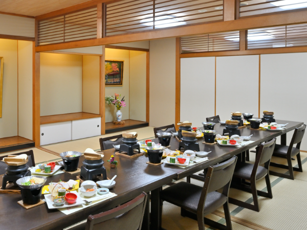 ［宿泊部門］宮島コーラルホテルでの夕食給仕・ホールスタッフ