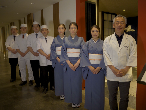 古い飲食店のイメージから脱却