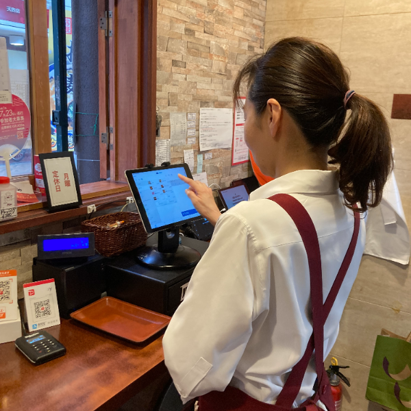 ビフテキのHibio / ホール長/塚本 まこ