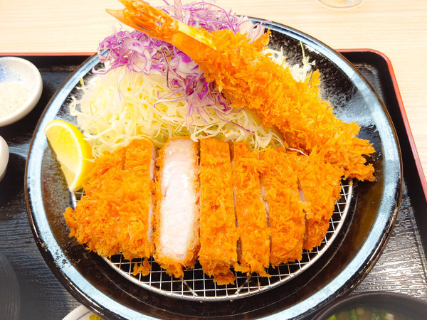 産地と品質にこだわった良質な豚肉は
自信を持ってお勧めする自慢のメニュー。