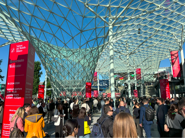 ミラノサローネ国際家具見本市の会場の様子