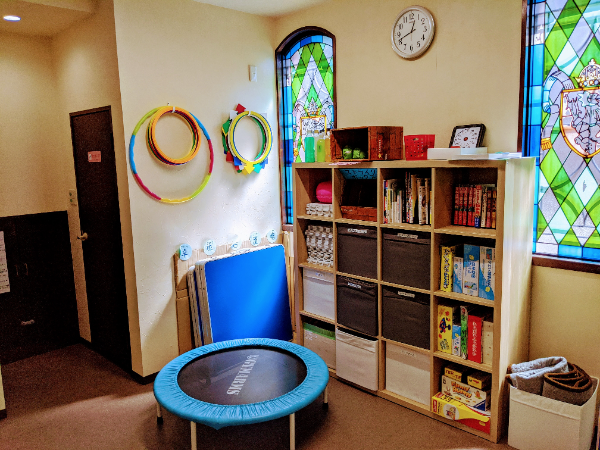 児童の個性を伸ばし、成長を間近で見守る
やりがいを感じられるお仕事です。