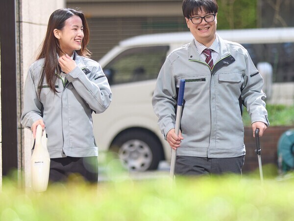 平日朝6:30から5時間でOK！【大手町駅直結の超高層ビル内での短時間清掃スタッフ】駅直結で通勤ラクラク＆短時間でサクッと勤務♪丁寧な研修で未経験でもOK＊交通費規定支給［108］［109］