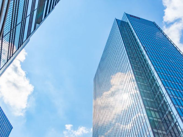 平日のみ♪午後3時間でOK！【大手町＆神田の駅チカ超高層ビル内での短時間清掃スタッフ】駅チカで通勤ラクラク♪短時間でサクッと勤務♪丁寧な研修で未経験でもOK＊交通費規定支給［108］［109］