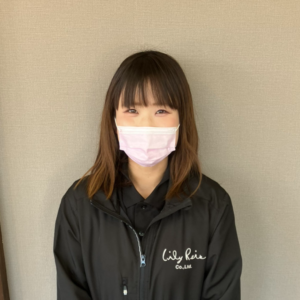 本社経理事務/清水 栞名