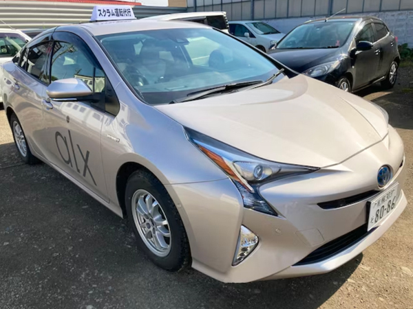 【正社員/運転代行ドライバー：苫小牧営業所】未経験からの挑戦も大歓迎◎普通免許しかない方も働けます！→二種免許取得もサポート♪夜型のお仕事なので早起きの心配もなし！お休みしっかり月8日！学歴・年齢不問！50代のスタッフも多数活躍中★飲食店割引の特典あり！