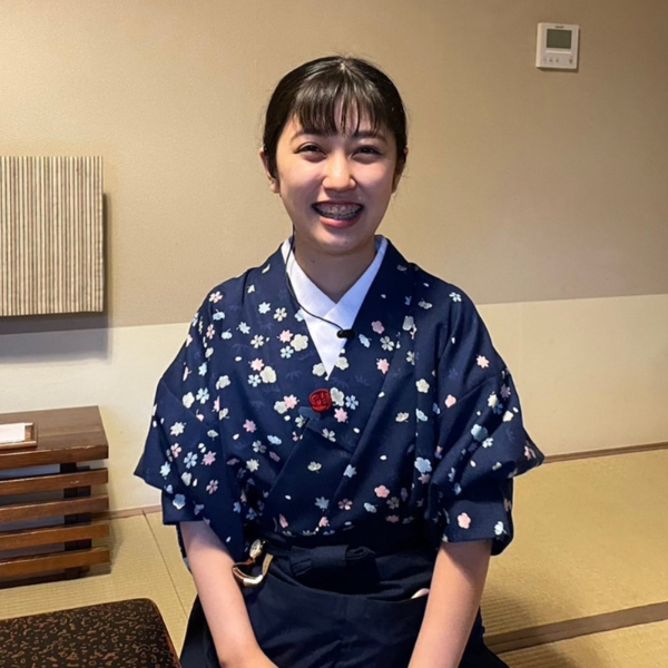 サービス部門 / リーダー/日野 しずく