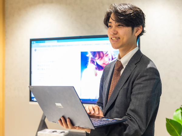 営業デビューで高収入を実現！【インサイドセールス】海外用レンタル「グローバルWiFi」の提案営業｜新宿