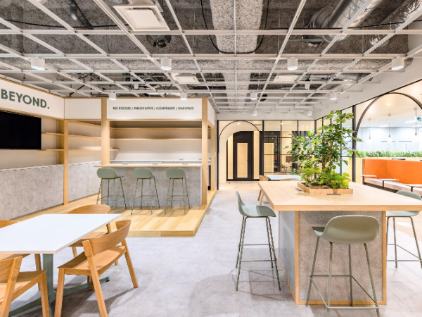 躍進する「株式会社ビジョン」さらに高みへ