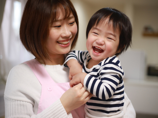 【千葉県柏市】中規模認可保育園/保育補助業務/18:00まで勤務できる保育士さん募集 /EKR0819 @有資格