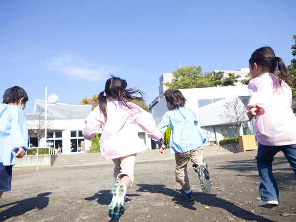 【栄区】幼稚園/夕方短時間でお預かりのお仕事!/YHM1020 @有資格