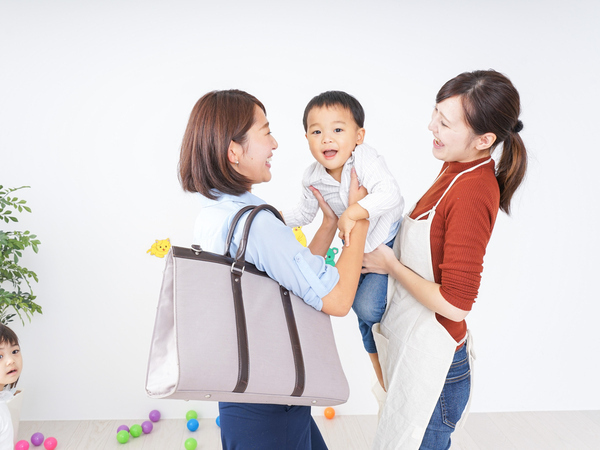 【墨田区】保育補助業務/子育て支援員可/週3日~、実働3時間~勤務可能なのでスキマ時間に勤務可能/派遣保育パート/EKR1119@子支