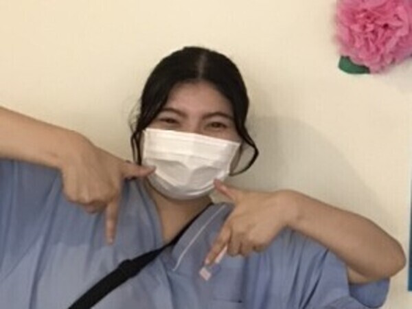 優しい先輩と一緒に働きましょう。
ご応募お待ちしています♪