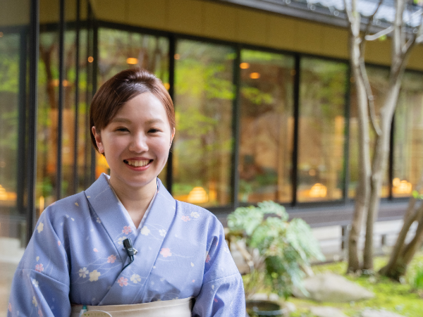 【仲居(客室係)/正社員】未経験OK! 昇給あり で頑張りに対してしっかり還元!年間休日108日で仕事とプライベートを両立◎