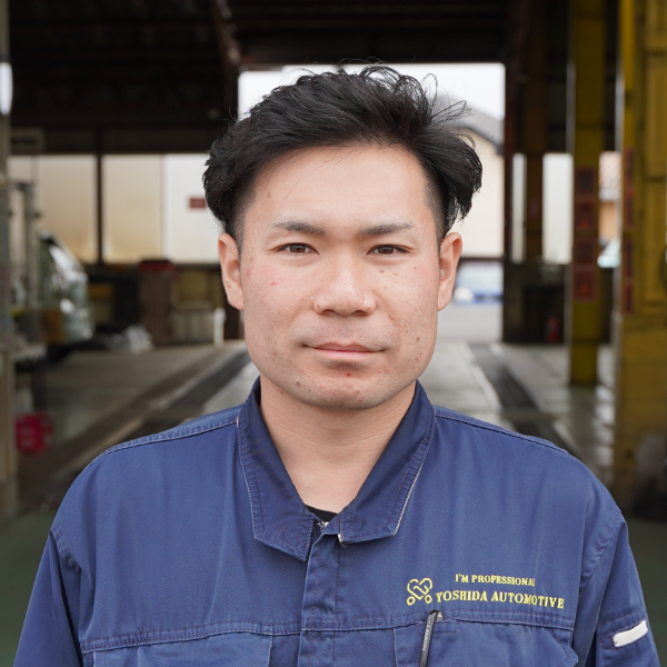 一般整備係・車検整備係 / 班長/村上　征史