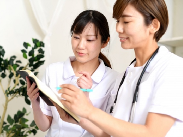 【パート・アルバイト】デイサービスでの看護スタッフ ★高時給1300円 ★週1日~、1日4h~OK ★土日祝休みOK ★残業ほぼなし